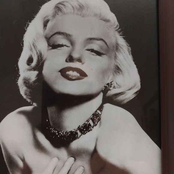 Framed Image Of Marilyn Monroe 7" X 9" #P001 - Picture 2 of 8